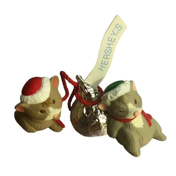VINTAGE HALLMARK Merry Miniatures "Hershey's" Mice & Hershey's Kiss 2pc Figurine - Picture 1 of 7